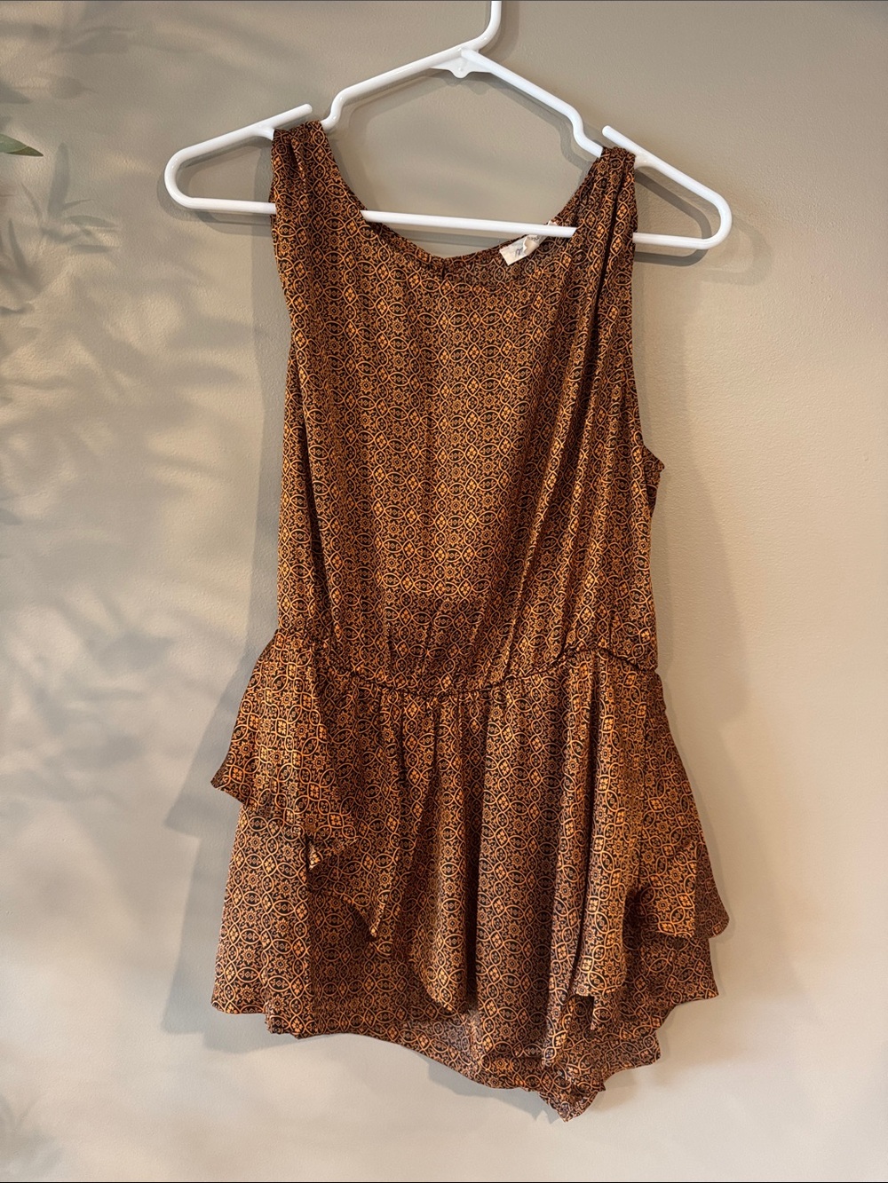 Boutique asymmetrical  Sleeveless Ruffle tank L